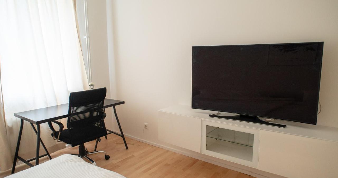 Cozy And Fully Equiped Suite Apartment At Ku'Damm Berlino Esterno foto
